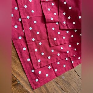 Pottery barn 100%cotton red on white polka dots embroidered 6 dinner napkins.